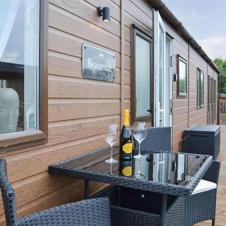 Luxury Boutique Style Lodge With Hot Tub Bridlington Exterior foto